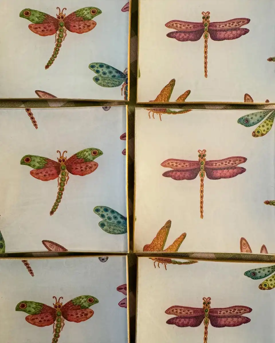 Platos decoupage para regalar León libélulas Platos decoupage para regalar León libélulas