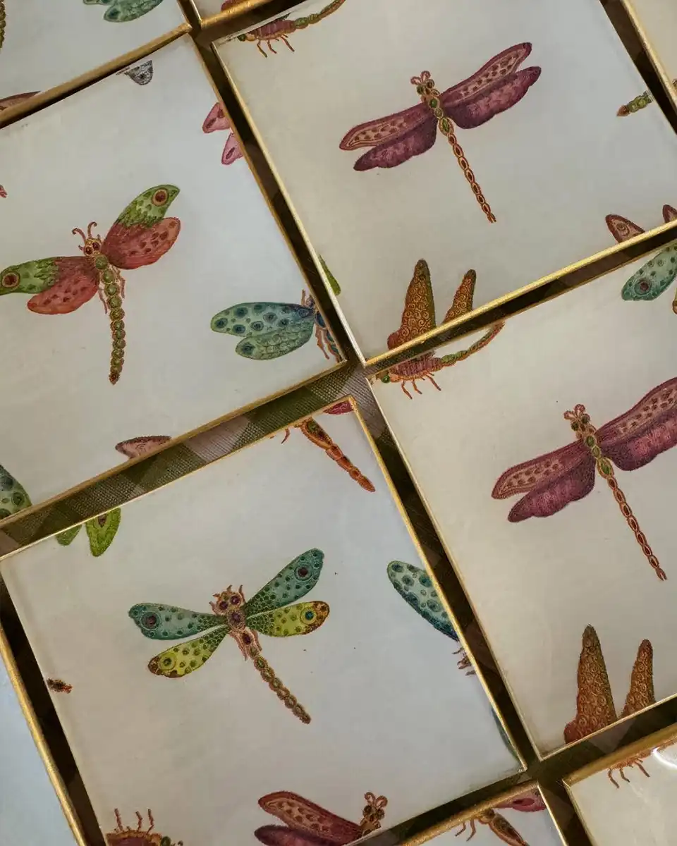 Platos decoupage para regalar León libélulas Platos decoupage para regalar León libélulas