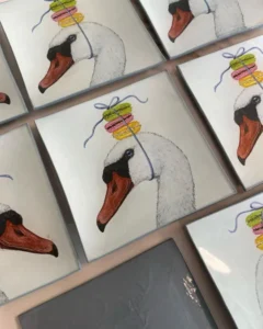 Platos decoupage para regalar León cisne