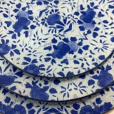 Platos decoupage para regalar León flores azules