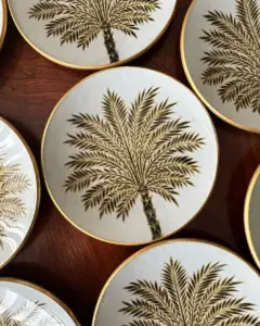 Platos decoupage para regalar León palmeras negras