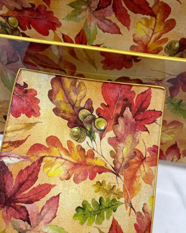 Platos decoupage León para regalar hojas de otoño y bellotas