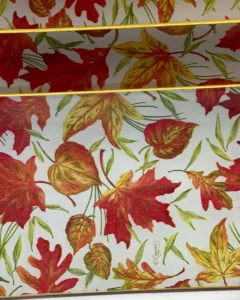 Platos decoupage para regalar hojas de otoño rojas