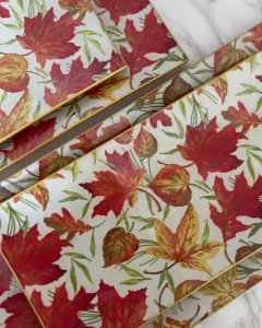 Platos decoupage León para regalar hojas de otoño rojas