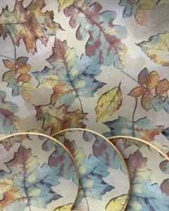 Platos decoupage León para regalar hojas de otoño multicolor