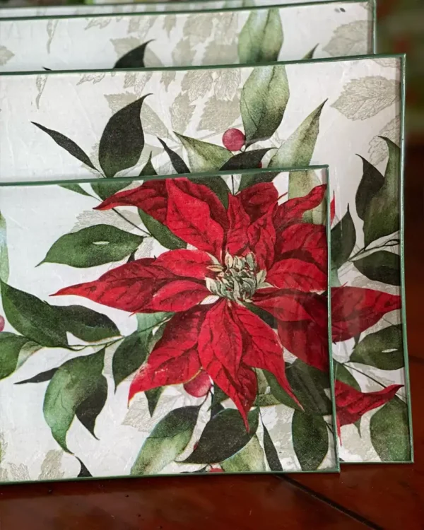 Platos decoupage para regalar flor de pascua