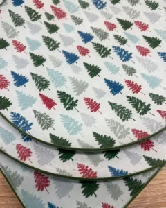 Platos decoupage para regalar árboles navideños de colores