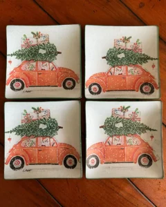 Platos decoupage León para regalar Papa Noel en coche con abeto