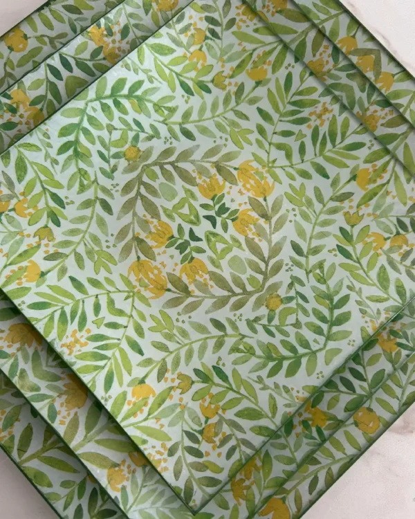 Platos decoupage León para regalar flores verdes y amarillas