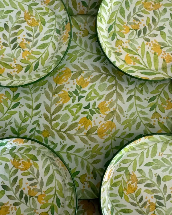 Platos decoupage para regalar flores verdes y amarillas