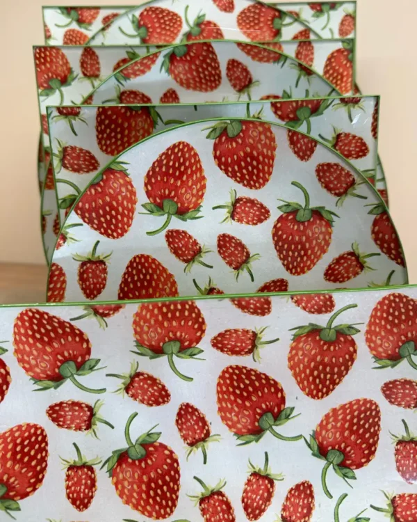 Platos decoupage para regalar fresas