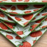 Platos decoupage para regalar fresas