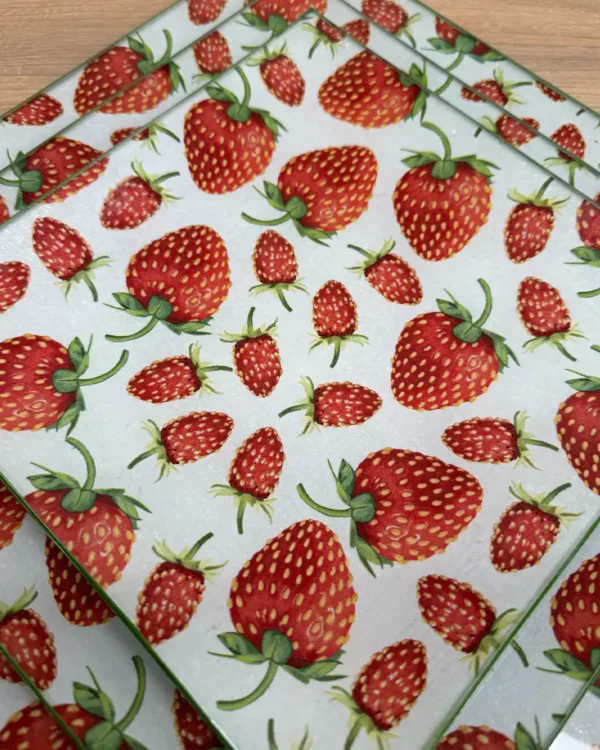 Platos decoupage León para regalar fresas