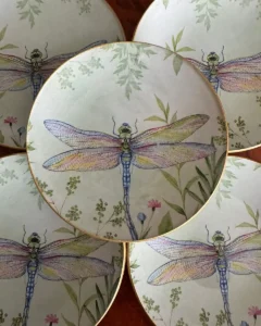 Platos decoupage para regalar libélulas