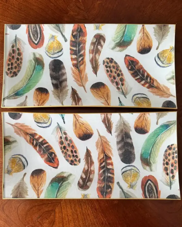 Platos decoupage para regalar plumas para papá