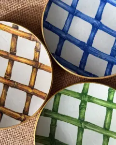 Platos decoupage para regalar León cañas de bambú
