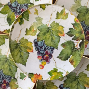 Platos decoupage para regalar León uvas negras
