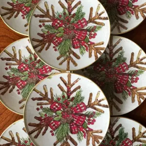 Platos decoupage para regalar lazo rojo