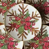 Platos decoupage para regalar León lazo rojo