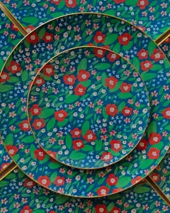 platos decoupage para regalar flores rojas